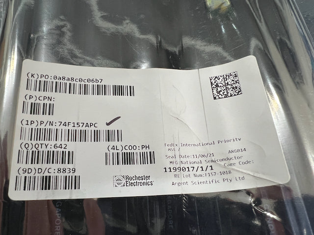 National Semiconductor 74F157APC - 4 function, 2 line input, one line output TTL Multiplexer