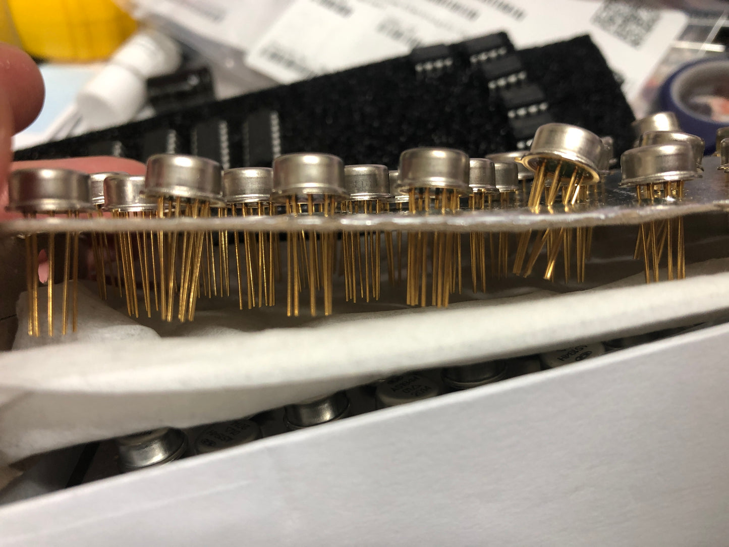 Alfa Rpar AS194H  Matched monolithic NPN transistor pair TO5 8