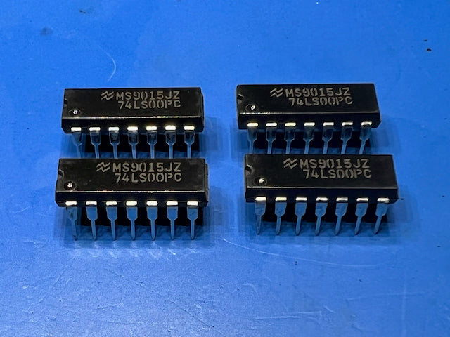 National Semiconductor 74LS00PC - NAND Gate -PDIP14